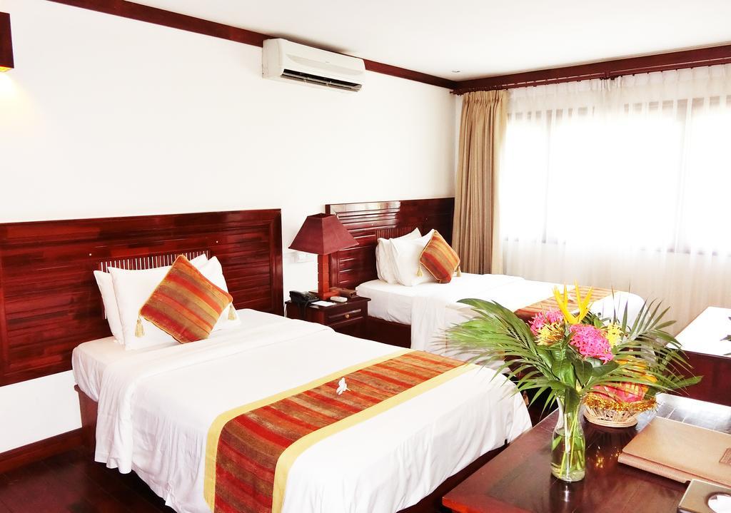 Paradise Angkor Villa Hotel Сием Реап Екстериор снимка
